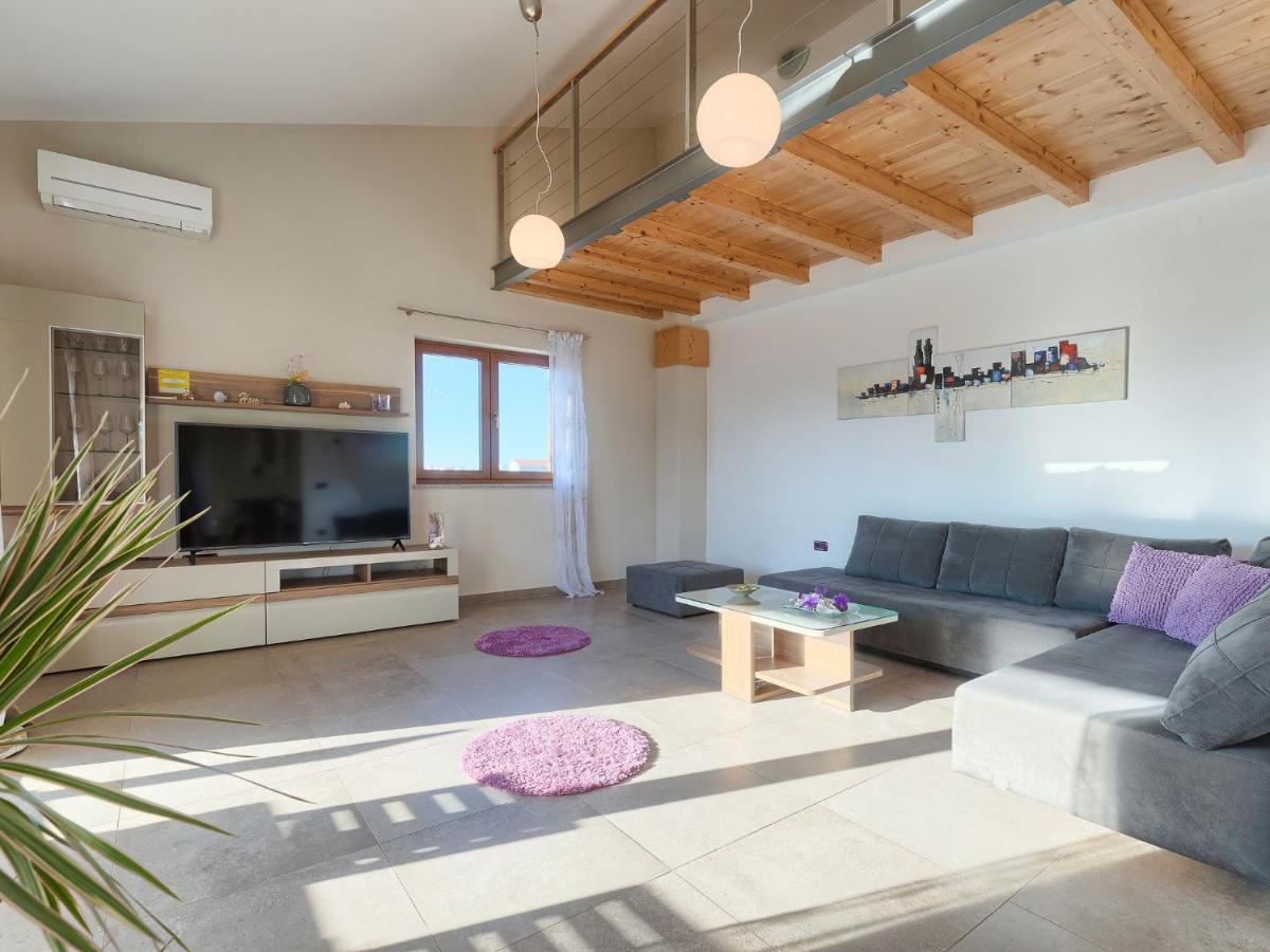 Holiday Home Linden Tree By Interhome Pula Exteriér fotografie